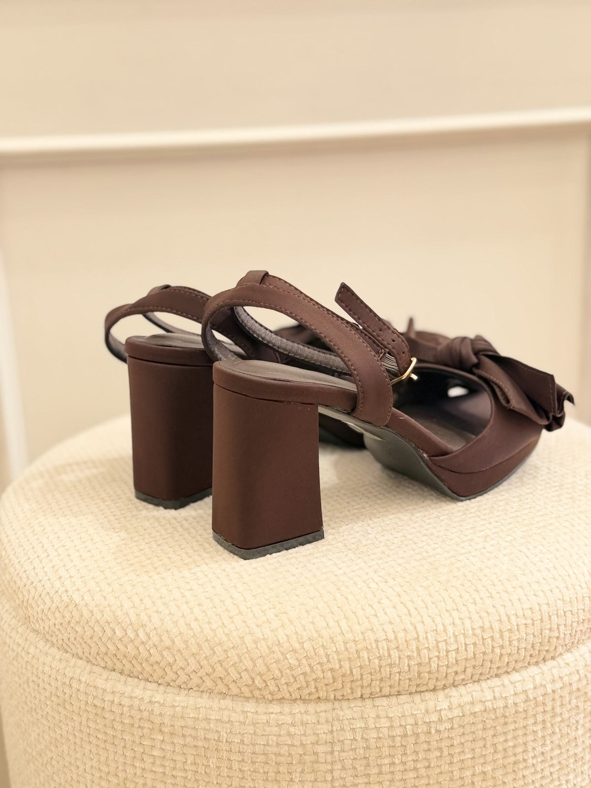 Teresa | Sandalia con lazo - Marrón chocolate