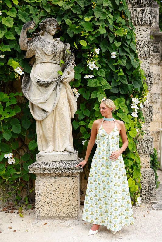 Carla | Vestido largo halter con estampado botánico