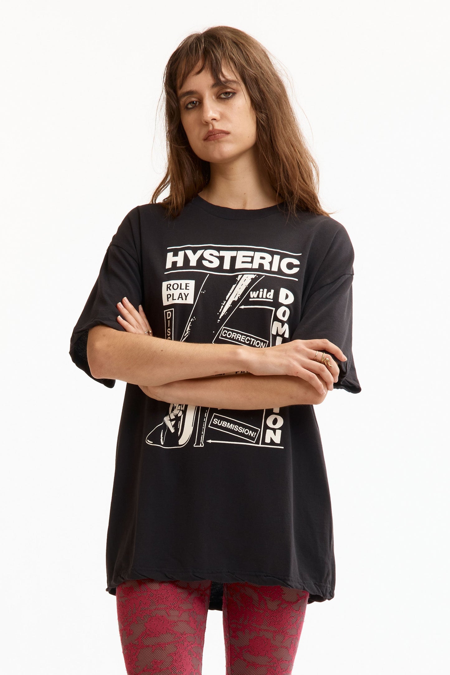 **Camiseta Oversize HYS Dominatrix Boot – Negra**