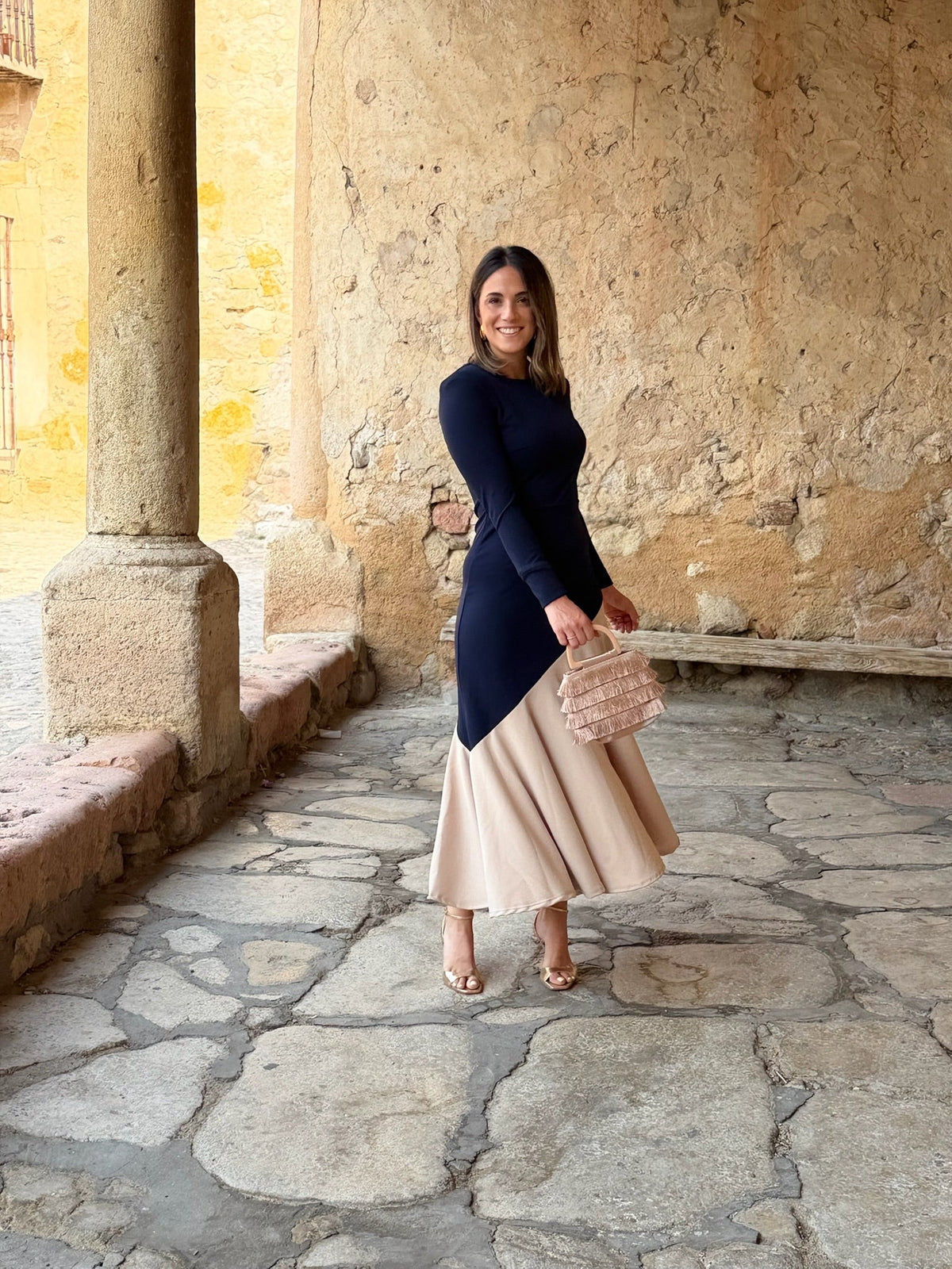Beatriz | Vestido midi bicolor - Azul marino y beige