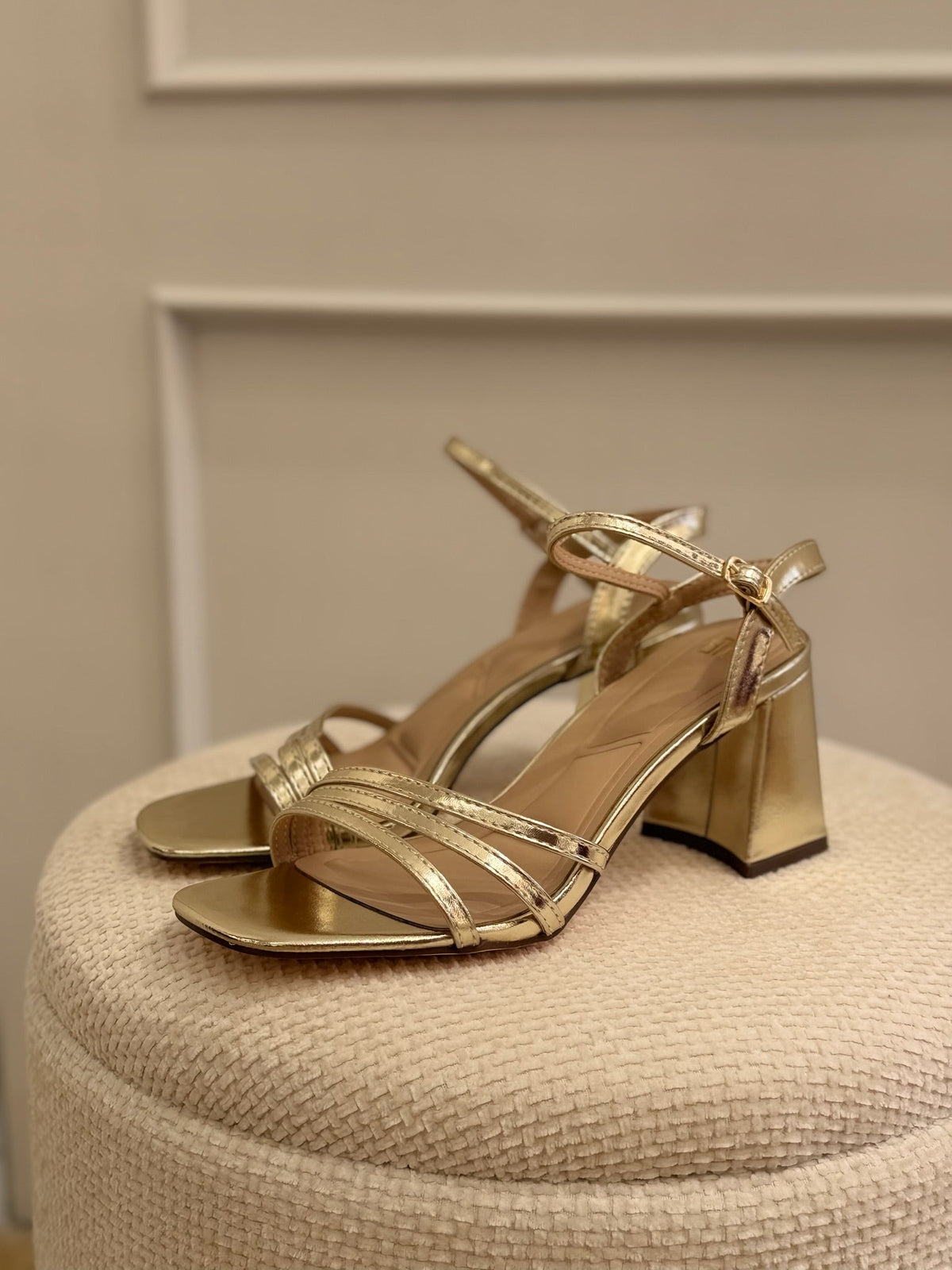 Natalia | Sandalia de tacón bajo - Dorado