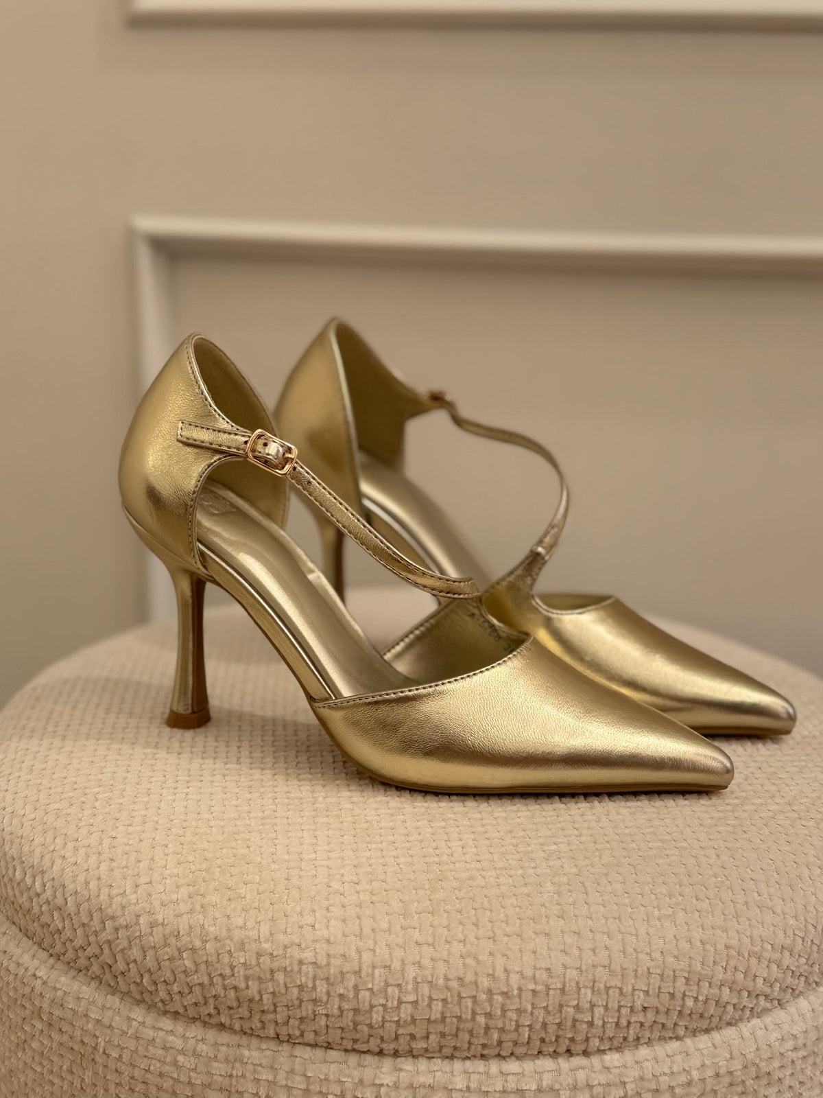 Esther | Zapato de salón de tacón fino - Dorado
