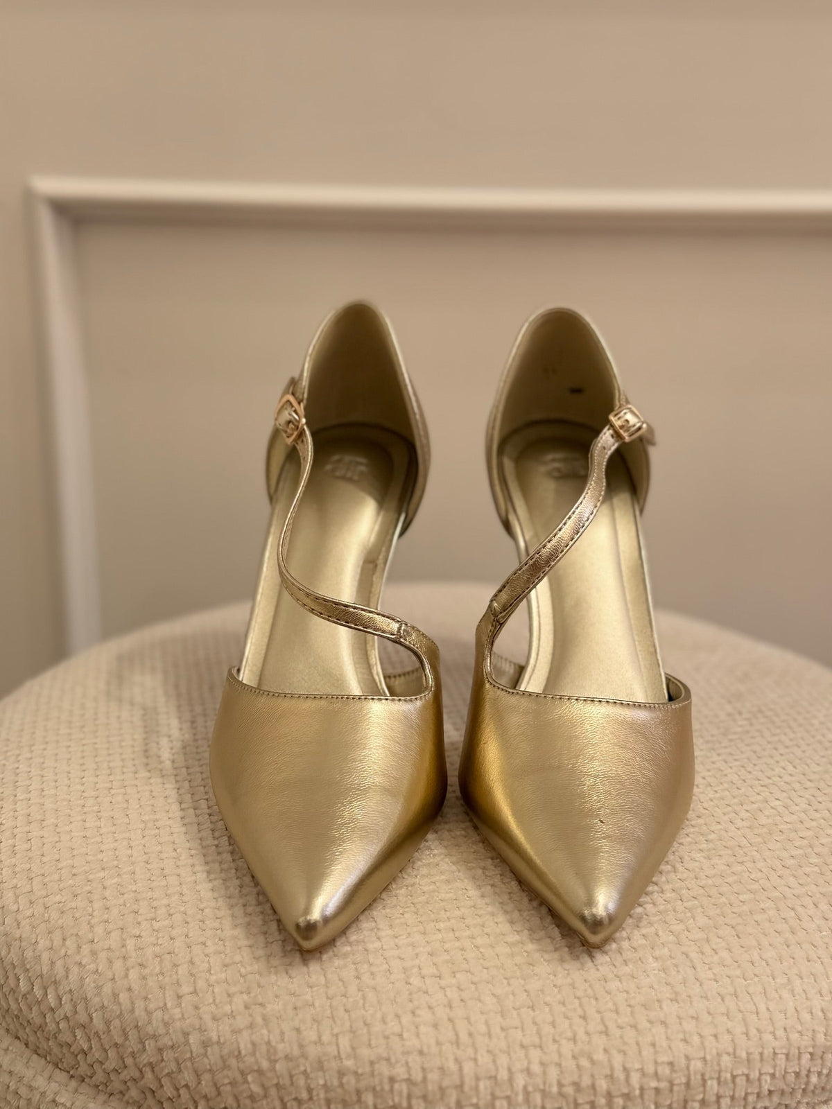 Esther | Zapato de salón de tacón fino - Dorado