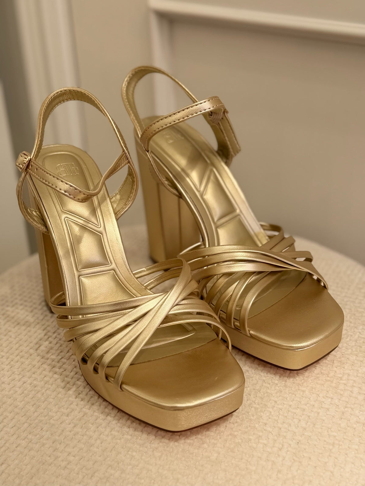 Mercedes | Sandalia de tacón alto - Dorado