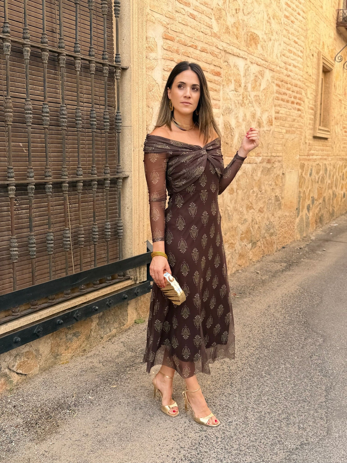 Inés | Vestido de tul con escote bardot - Chocolate